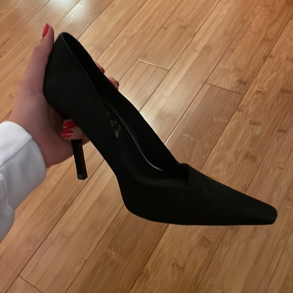 Never worn Velvet Heels - Picture 2 of 3